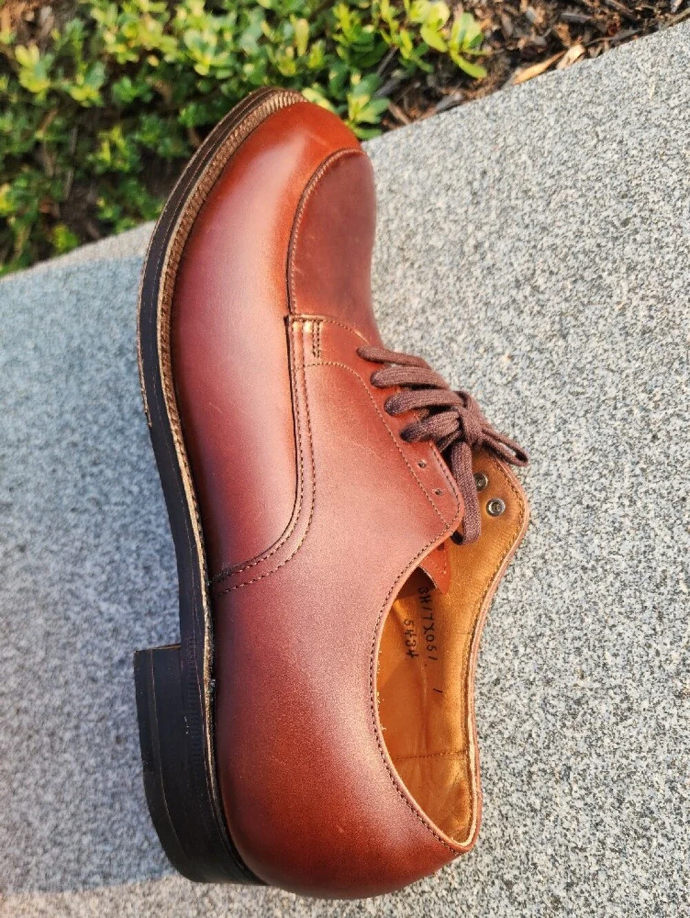Alden 5434 V-Tip Leather Blucher Shoes (Algonquin Split Toe) size 7.5 D